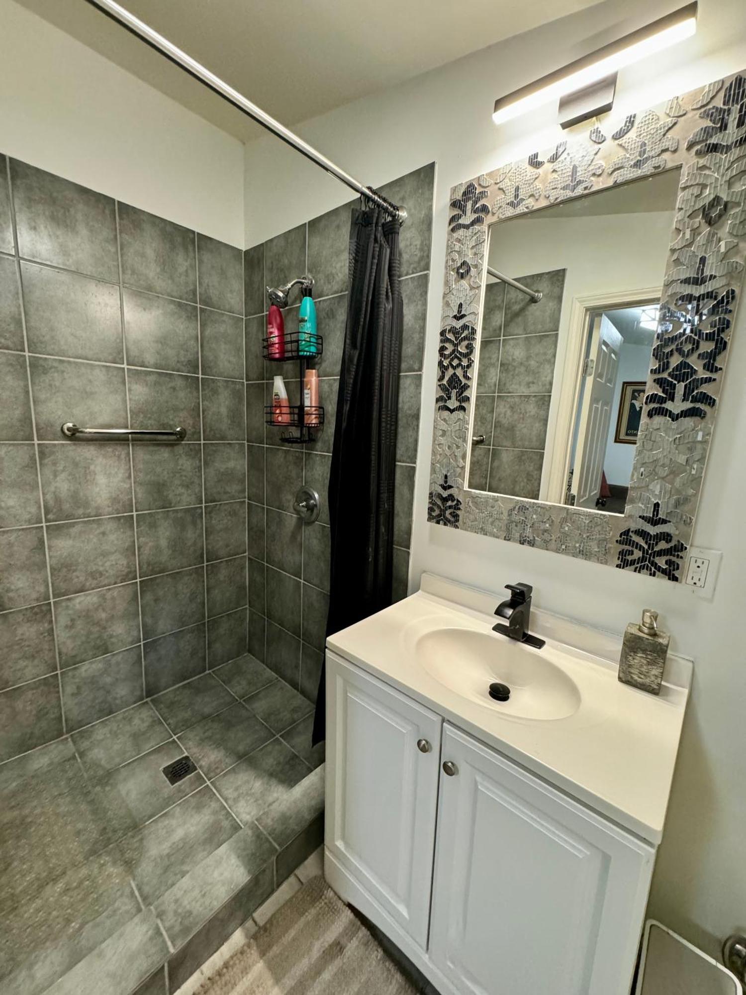 One Bedroom Apartment With Hot Tub 2 Blocks To Magazine Street Новый Орлеан Экстерьер фото