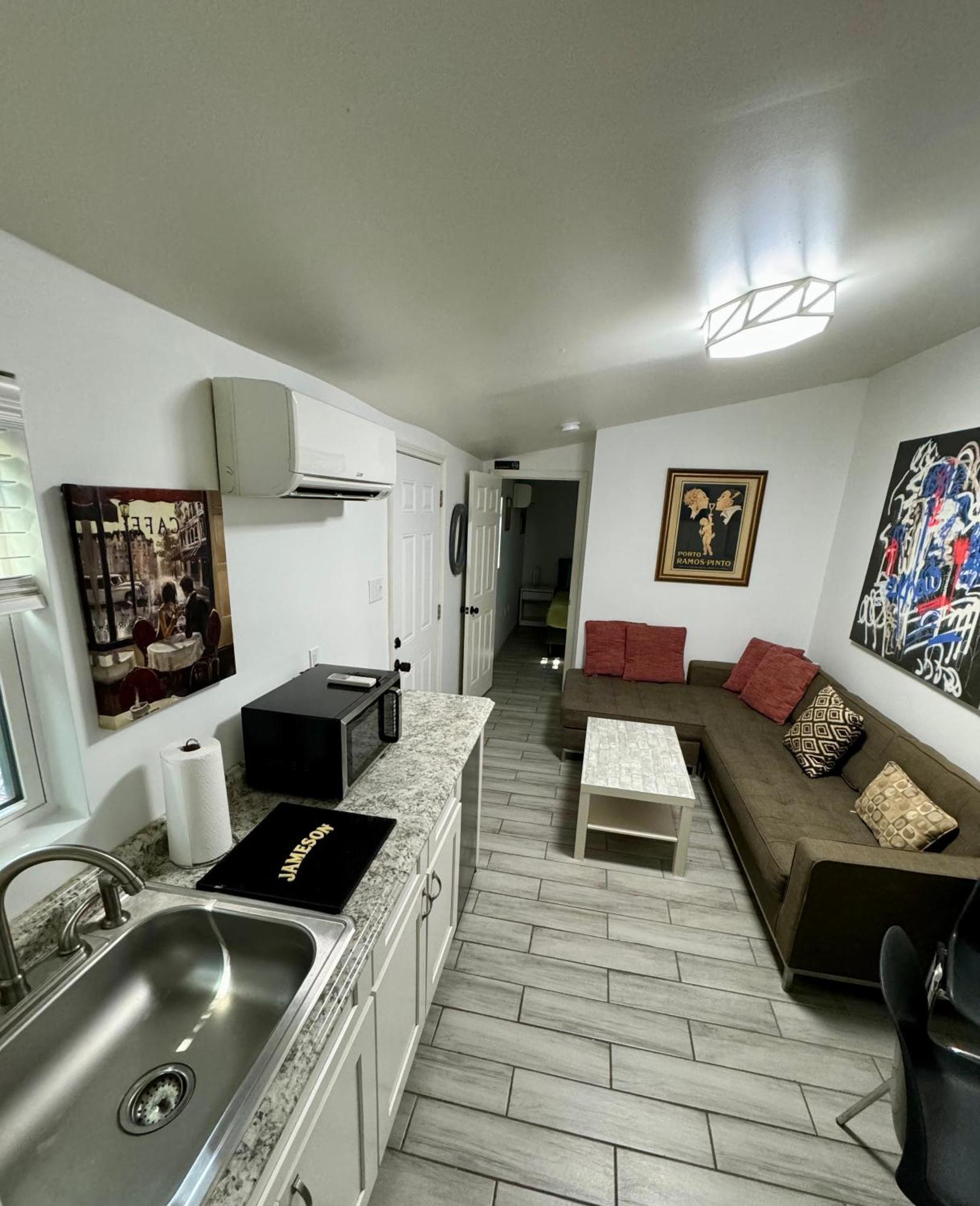 One Bedroom Apartment With Hot Tub 2 Blocks To Magazine Street Новый Орлеан Экстерьер фото